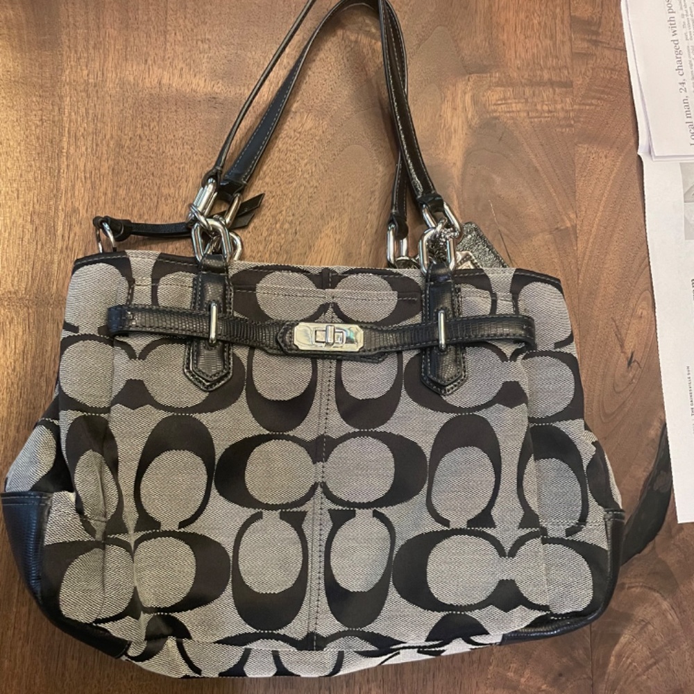 Coach Handbag - Picture 2 of 4